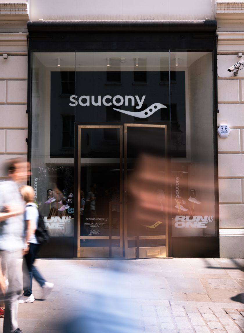 Directorio de<br/> tiendas Saucony